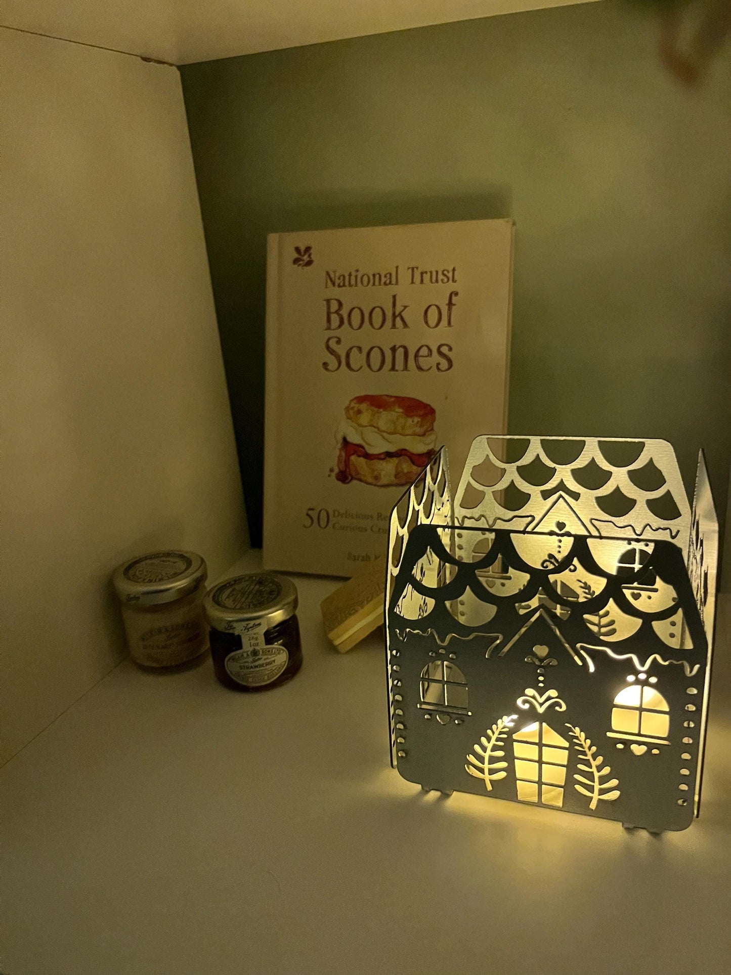 Gingerbread House Tealight Holder